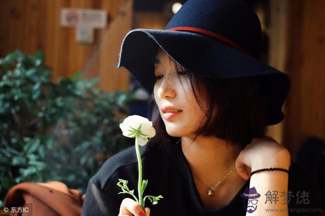 天秤男喜歡的女生外形，怎麼讓天秤男主動找你