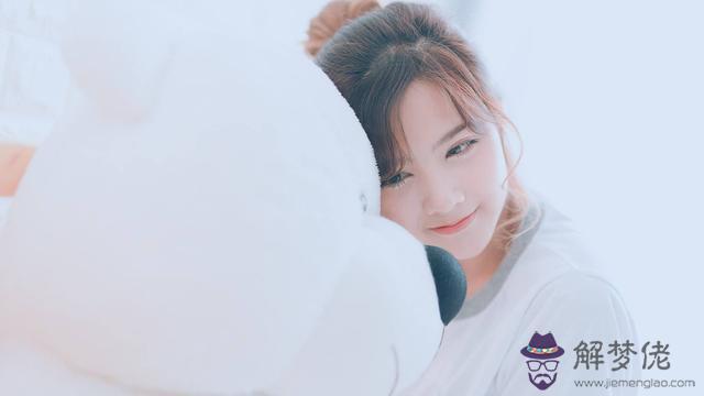 摩羯座的人喜歡什麼樣的男生，摩羯女喜歡的男生類型