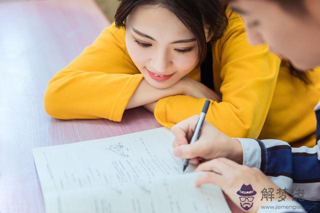 獅子女容易愛上的星座，嫁給獅子男最多的星座女