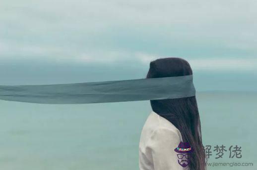 不要太容易相信一個人,太容易相信人的句子