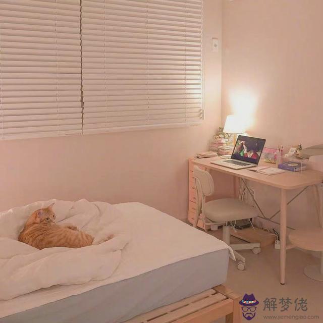 愛一個人愛到死的星座男，十二星座暗戀一個人的表現