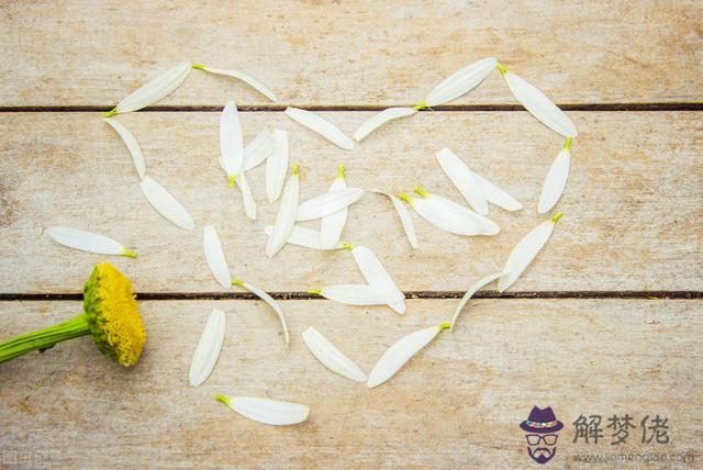 摩羯男喜歡你的小細節，當摩羯男對你越來越污