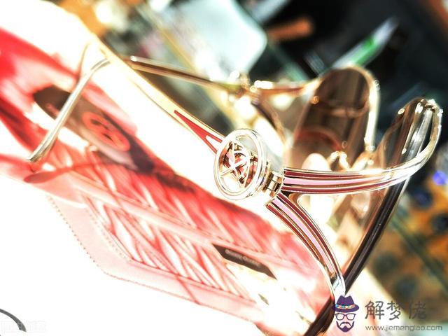 水瓶男對有好感的女生，水瓶男無法抗拒的女生