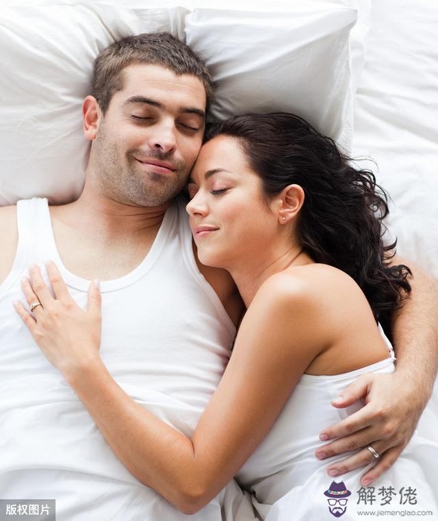 獅子男想吻你的瞬間，當獅子座不抱你吻你這是