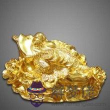 1、平地木和金箔金婚配嗎:金箔金命和什麼命婚配表