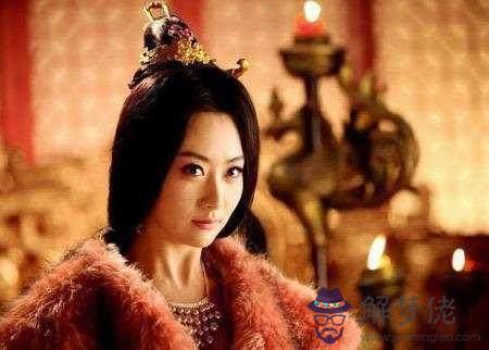 3、近親婚配葬送了整個王朝:一外國王朝兩百年近親婚配，為什麼可以產流水線網紅錐子臉？
