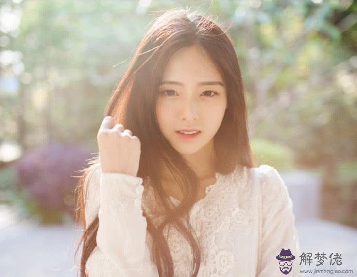 2、姑娘你這麼賢惠可曾婚配:姑娘你從哪里來歌詞