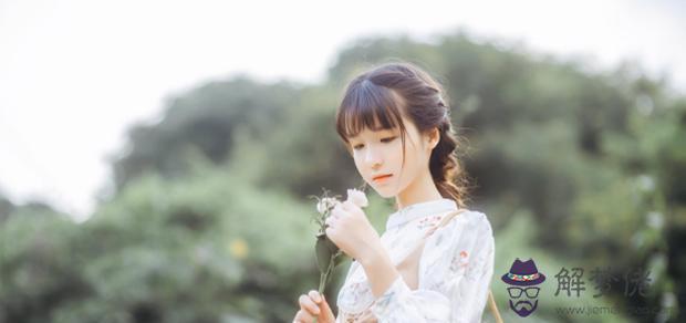 1、出生女孩的婚配:年屬龍女生婚配