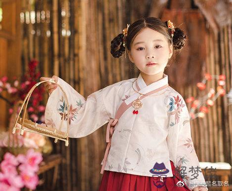 牛年女孩高雅有涵養的名字：牛年女孩子起什麼名字好
