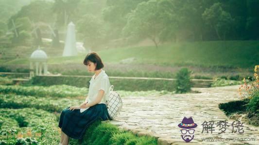 屬牛女子時出生好不好：85年五月初三晚上子時出生的屬牛女在以后的命運怎麼樣啊