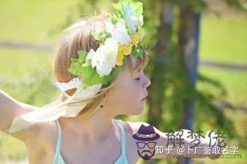 年屬牛的女孩叫什麼名字：王姓女孩名字年屬牛