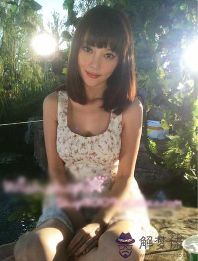 李小璐八字分析:許晉亨交過很多女友,只有李嘉欣最長久,是因為李嘉欣最會撒嬌嗎?