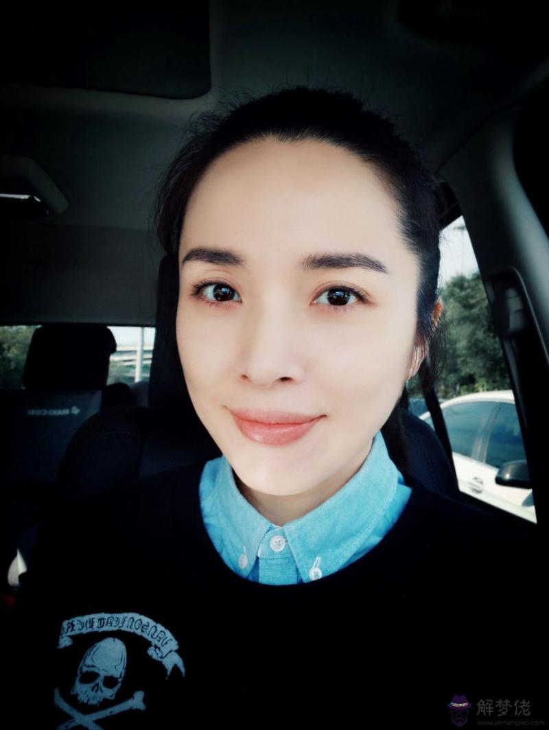 靳東妻子李佳介紹:靳東簡歷簡介 靳東老婆李佳是二婚是真事嗎
