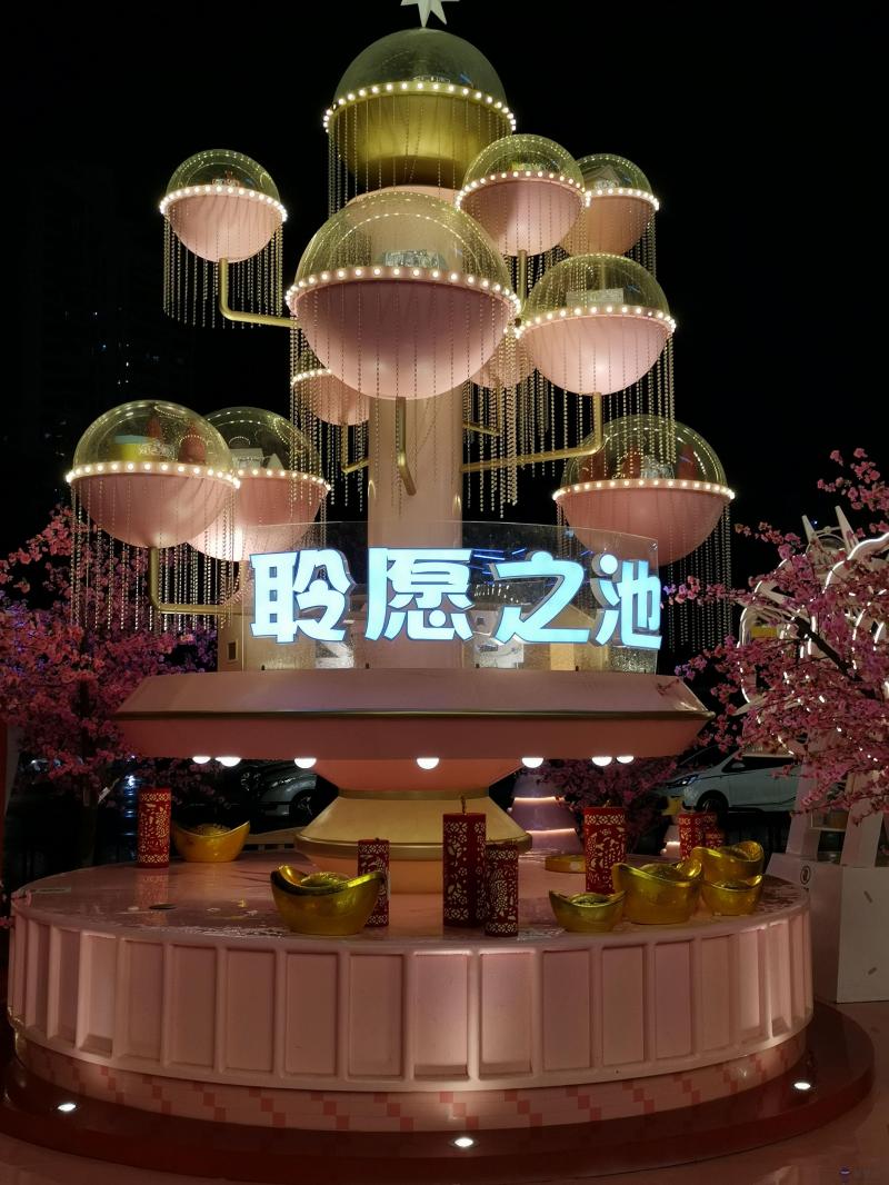 夢見別人娶親隊伍:做夢夢見別人結婚接親的車隊,還看到車隊在走的時候對