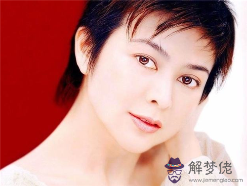 獨特稀少女孩名字大全四個字:給個好聽的女孩名字