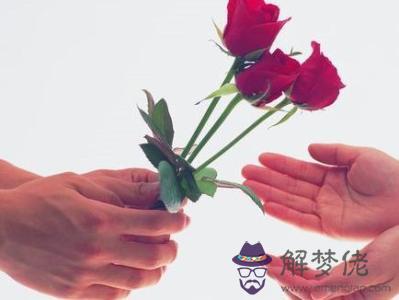女命八字中三個七殺,一個傷官,兩個偏印還身弱。是不是性格比較獨特,波折多,婚姻不好?