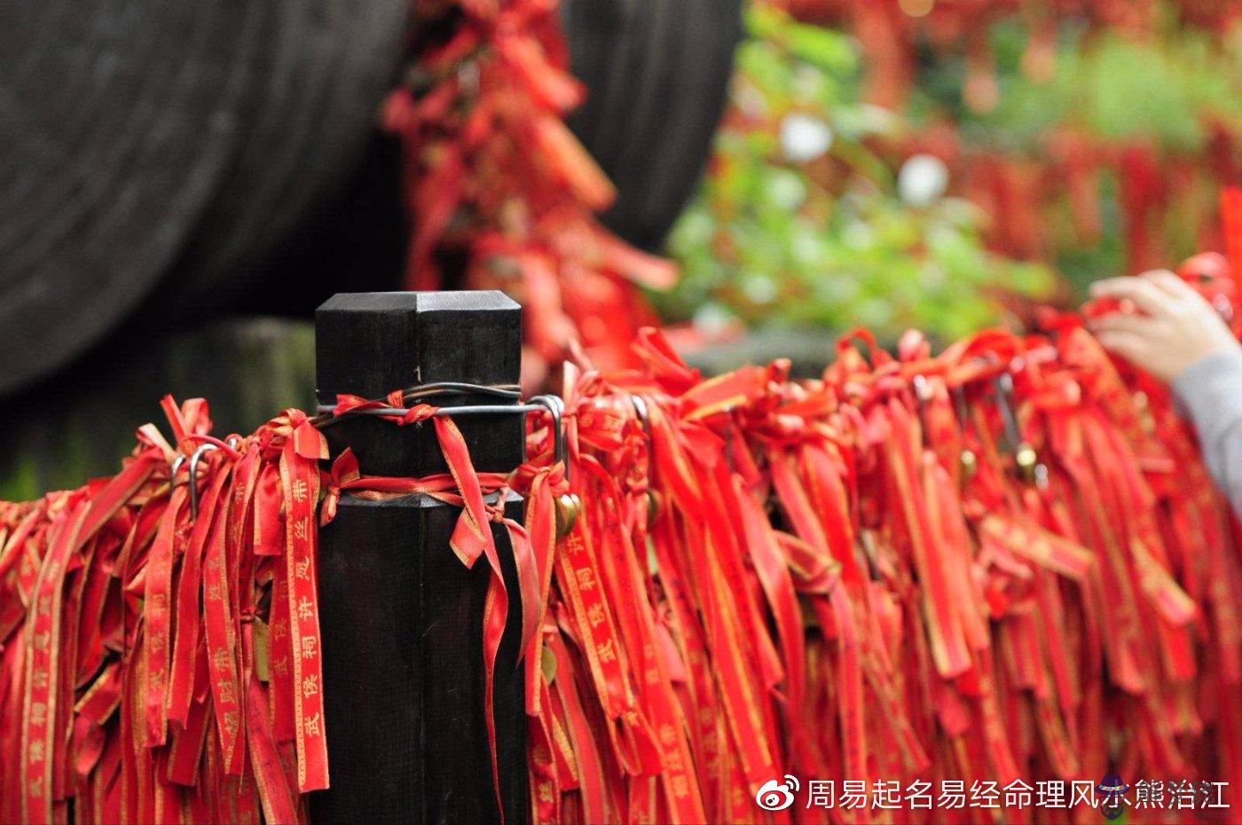 五行合婚口訣帶年月:五行合婚,請大家給看看,是不是兩金夫妻?命運?