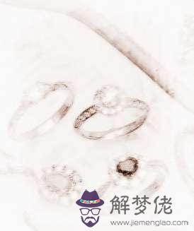 夢見手上的戒指丟了：夢見自己手一丟就把戒子丟掉了，不好嗎？
