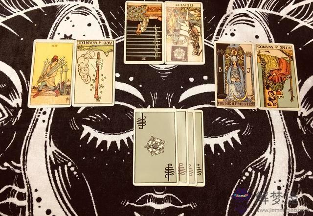 玩塔羅牌玩付出代價麼:塔羅牌怎麼玩啊?簡單的講解。