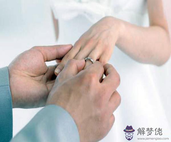 我夢到了自己結婚啦,周公解夢說代表自己要生病或...