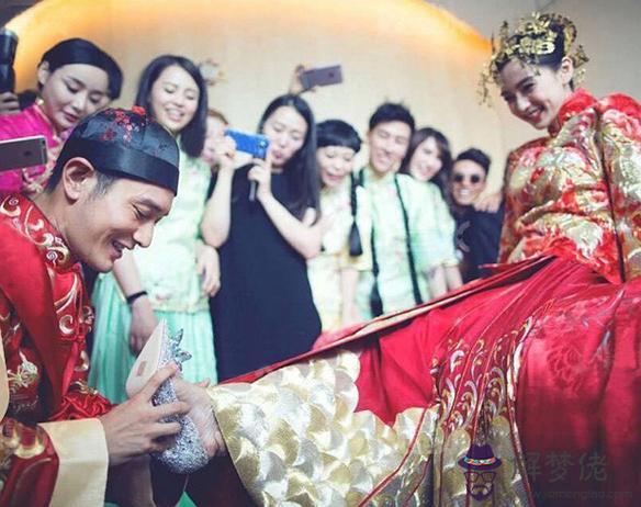 angelababy結婚:黃曉明和angelababy結婚晚上做了什麼事