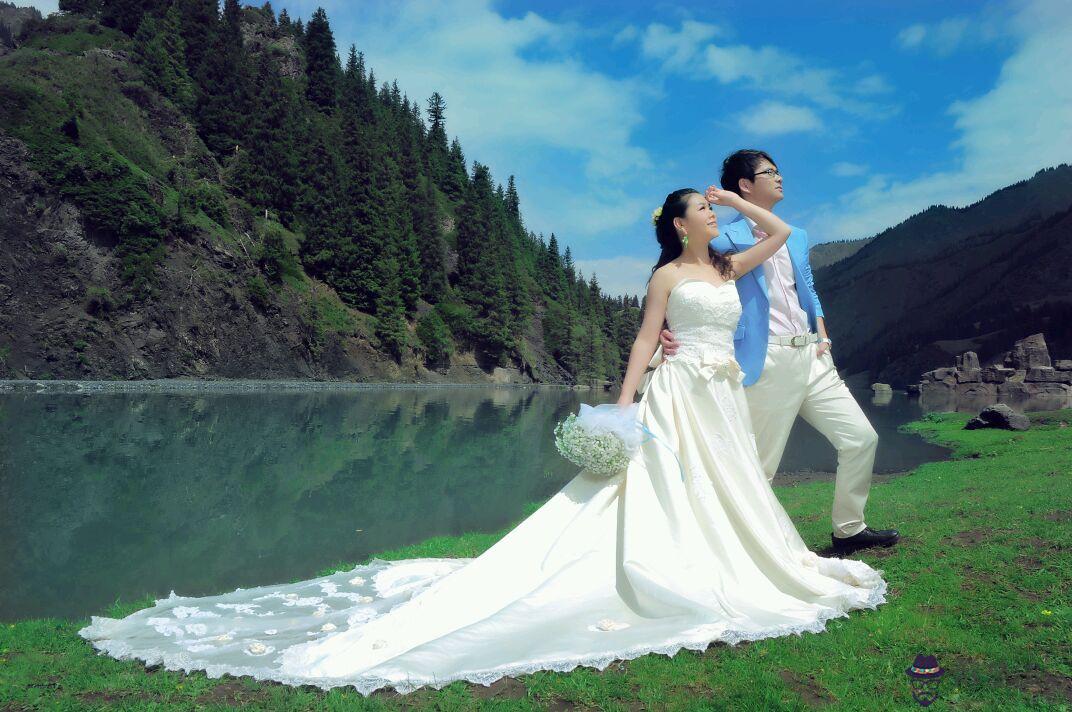 婚紗攝影店哪家好:在喀納斯照婚紗照誰家的性價比高啊?