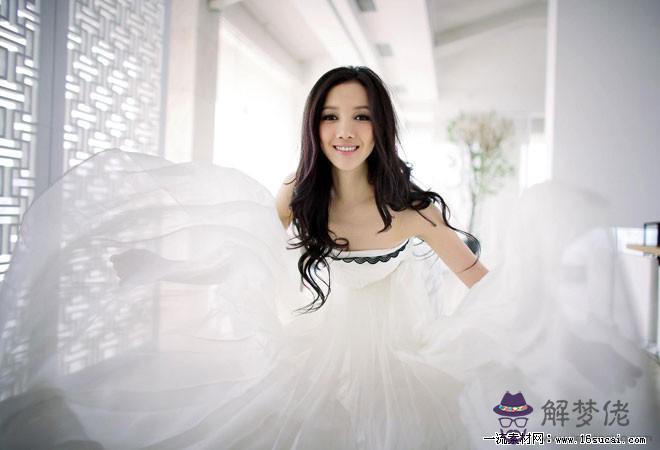 中國婚紗攝影網:婚紗攝影哪里好?