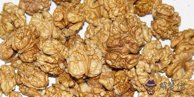懷孕吃什麼對寶寶好:懷孕期間吃什麼對寶寶好?
