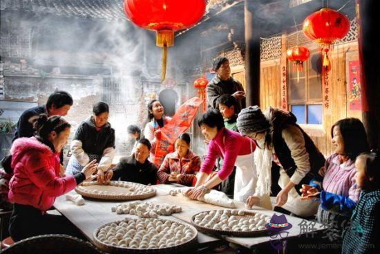 過年送女朋友什麼禮物好:過年給女朋友買什麼禮物才好呢?