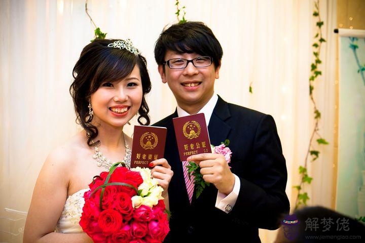 上海婚禮跟拍多少錢:請教,攝影師婚禮跟拍一天大概多少錢
