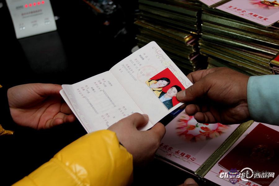 婚姻:你好 我想一下去是否可以婚姻離婚事宜？