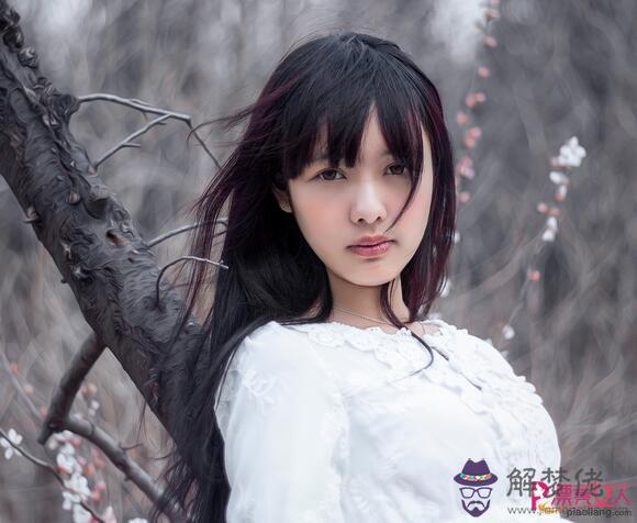 巨蟹座女生喜歡什麼樣的男生:巨蟹座女生真心地喜歡一個男生時是什麼樣子的?
