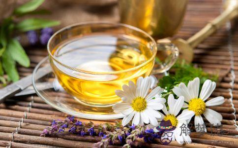 晚上適合喝什麼茶:晚上喝什麼茶不影響睡眠