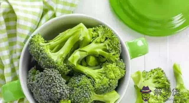 西蘭花不能和什麼一起吃:西蘭花與什麼相克不能同哪些食物一起吃