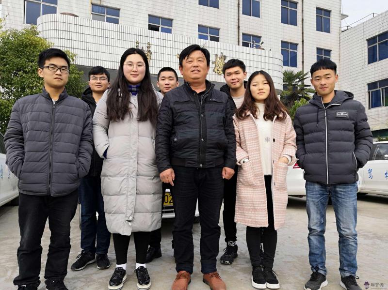一路走來的經典句子:誰有經典的句子啊。最好是能運用在每天的心情上,或是人生的感慨