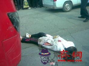 女人夢見看到別人:夢見別人在我面前殘忍的