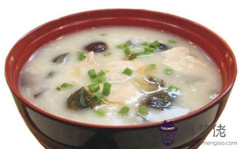 咳嗽無痰吃什麼好的快:老人干咳嗽無痰吃什麼偏方