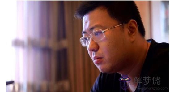 寫都市的大級作家有哪幾個啊? 他們好看的名字也說下。 只要大的名字和名,謝謝哈!
