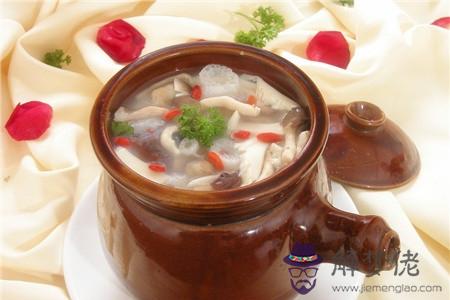 孕婦鴿子湯禁忌:鴿子湯禁忌,喝鴿子湯有什麼好處