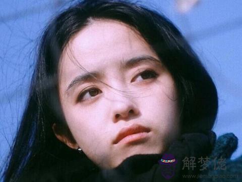 獅子男喜歡什麼樣的女生:獅子男喜歡什麼樣的女人