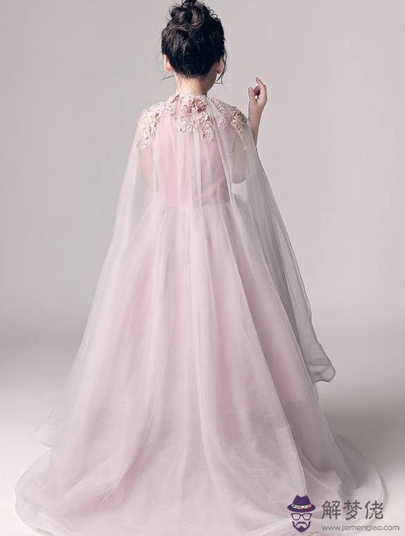 水瓶男和白羊女:水瓶男為何總愛白羊女？