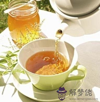 早上喝蜂蜜水好嗎:天天早上空腹喝蜂蜜水好嗎?有什麼效果啊?