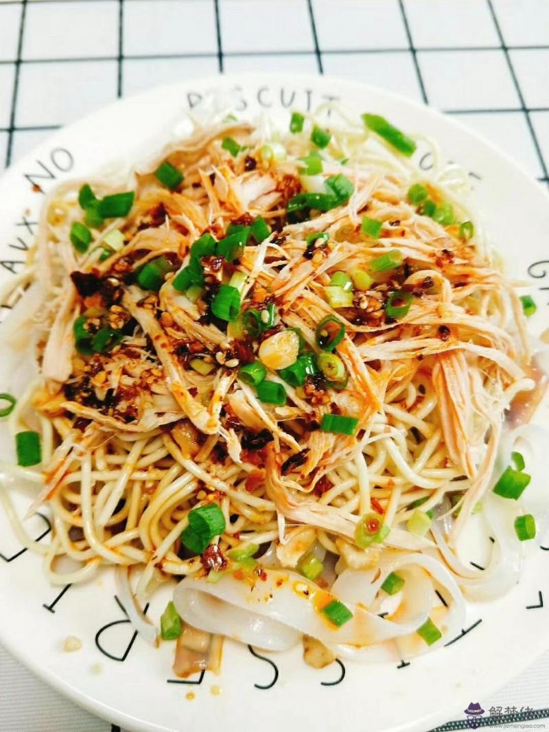 涼拌面的及調料:重慶涼面和調料分別怎麼做?