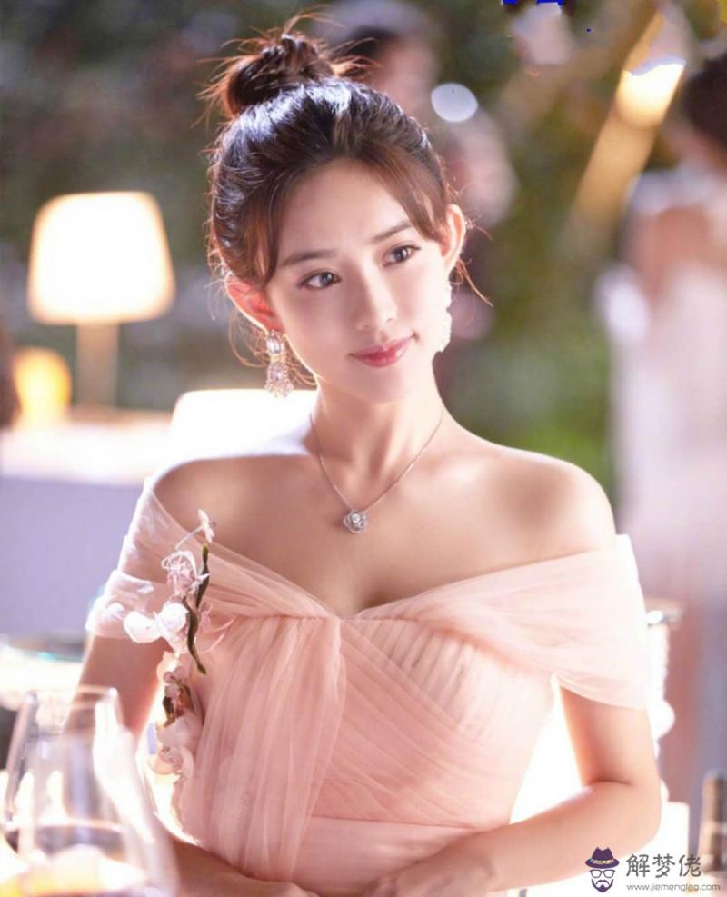 有財運的藝名女孩:女人取什麼名字財運好