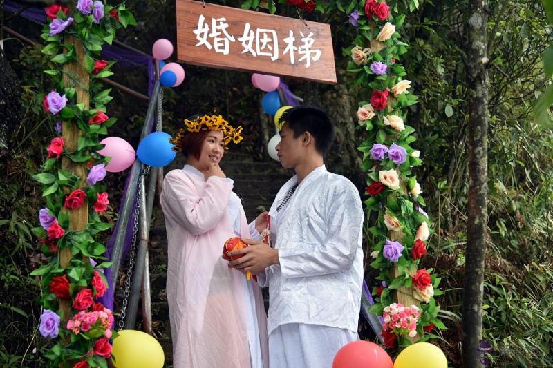 屬馬和屬龍的婚姻如何 88年男龍90女馬是什麼命
