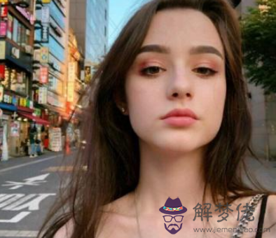 英語網名女生簡單氣質:QQ好聽的女生英文網名，簡單的，并注明意思啊，