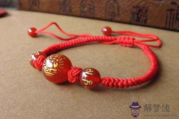 本命年男士佩戴什麼好 2020屬鼠本命年男士佩戴什麼飾品