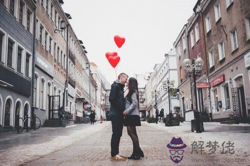 屬龍屬豬適合做夫妻嗎 屬龍和屬豬的婚姻怎樣